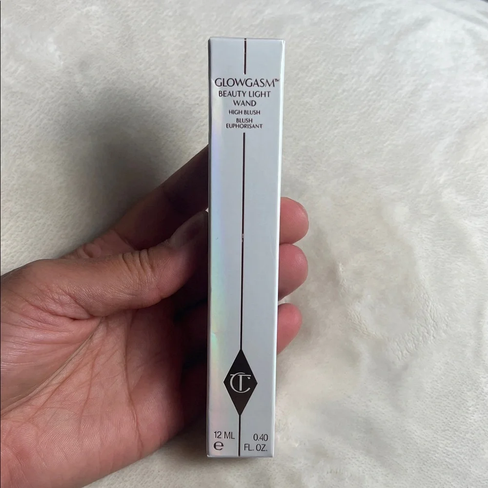 CHARLOTTE TILBURY Beauty Highlighter Wand-Pinkgasm